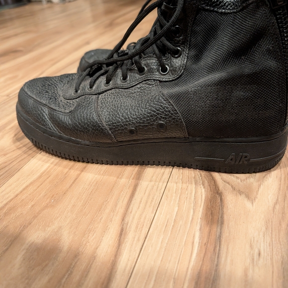Air Black Men's High-Top Sneakers - Picture 3 of 5